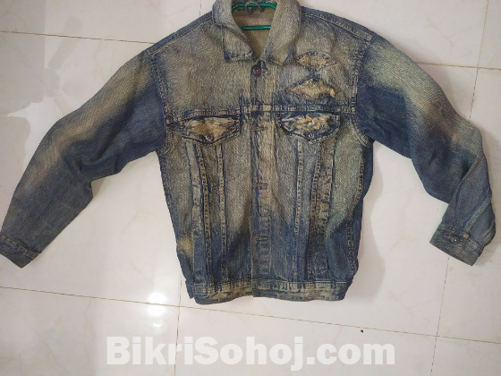 Denim Jacket (জিন্সের জেকেট)